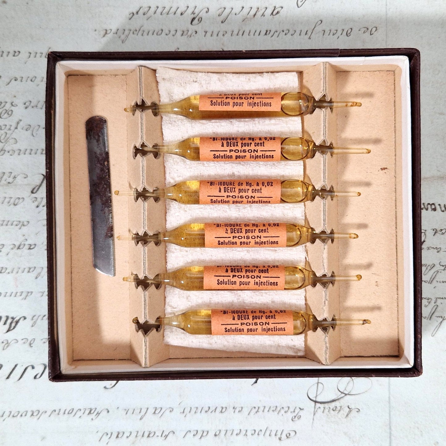 Rare boite complète « Ampoules Bi-Iodure de Hg - POISON »