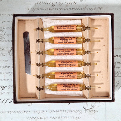 Rare boite complète « Ampoules Bi-Iodure de Hg - POISON »