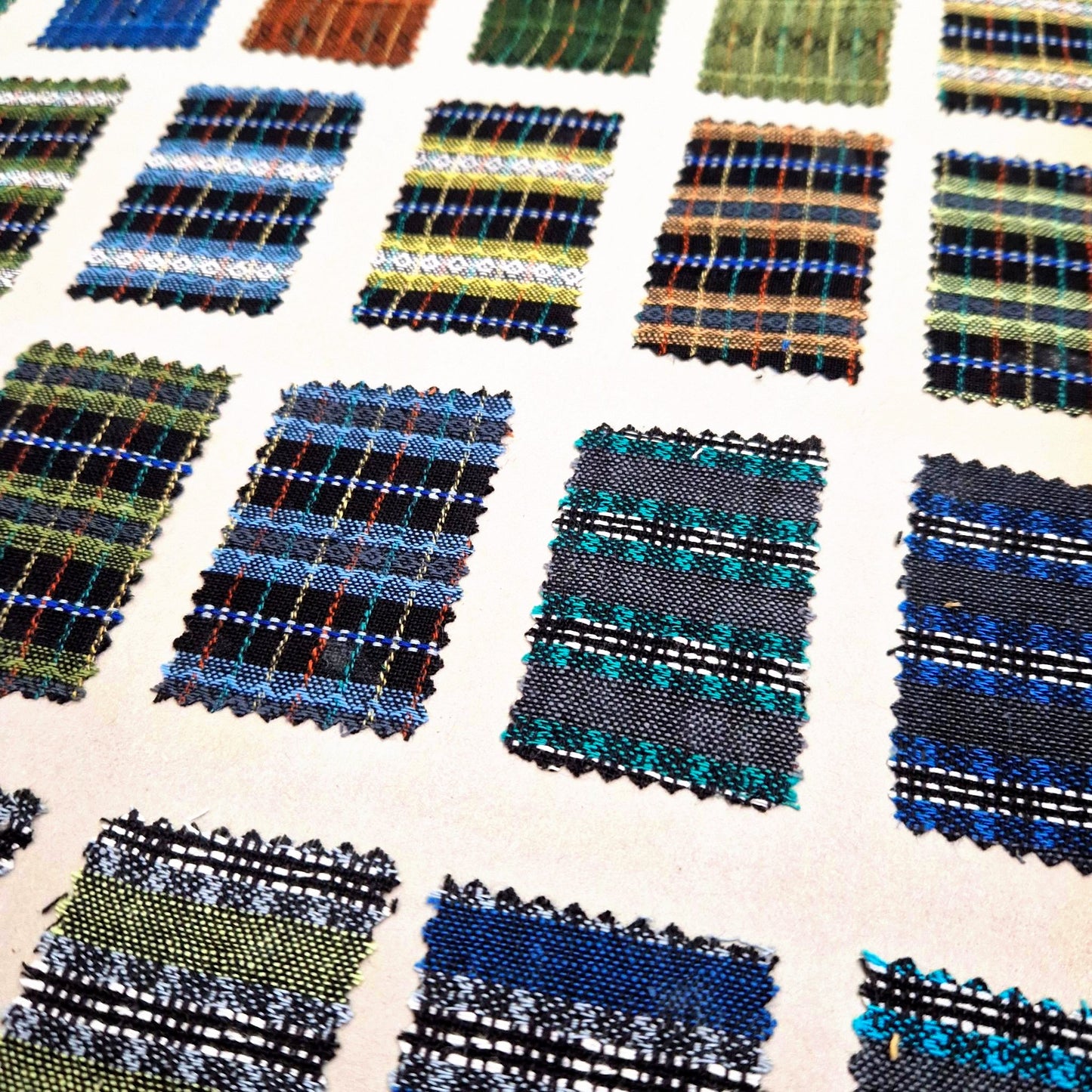 Album XXL d’échantillons textiles (+ de 5000 modèles)