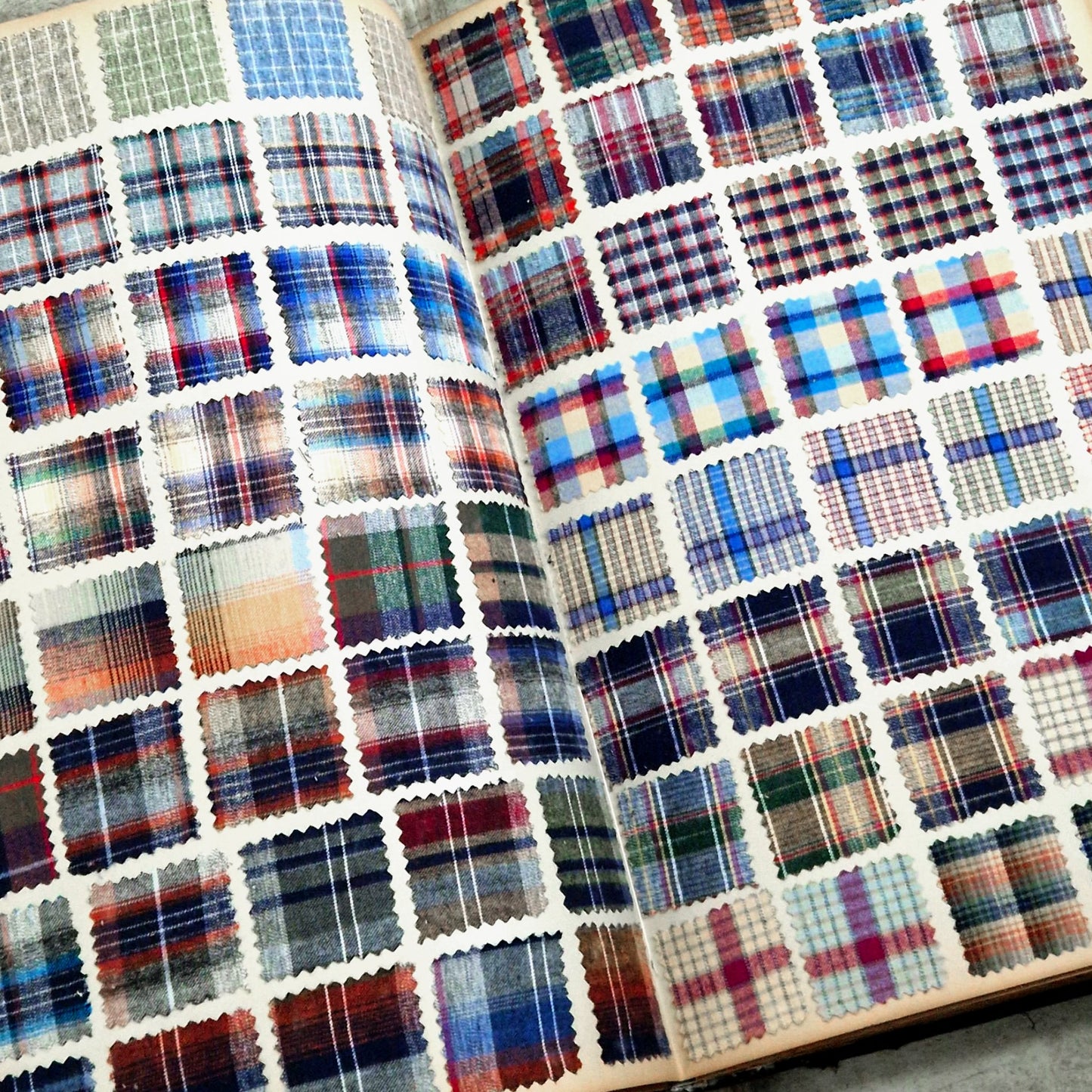 Album XXL d’échantillons textiles (+ de 5000 modèles)