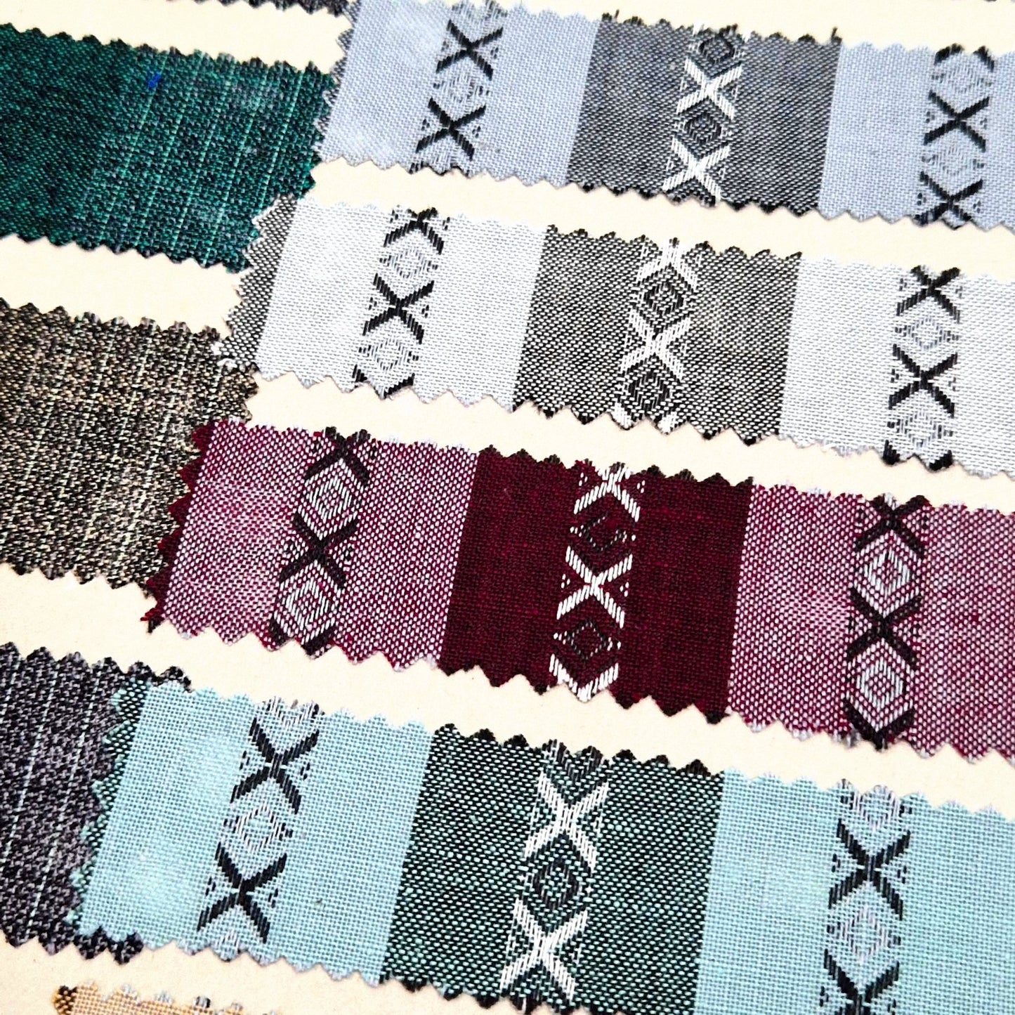 Album XXL d’échantillons textiles (+ de 5000 modèles)