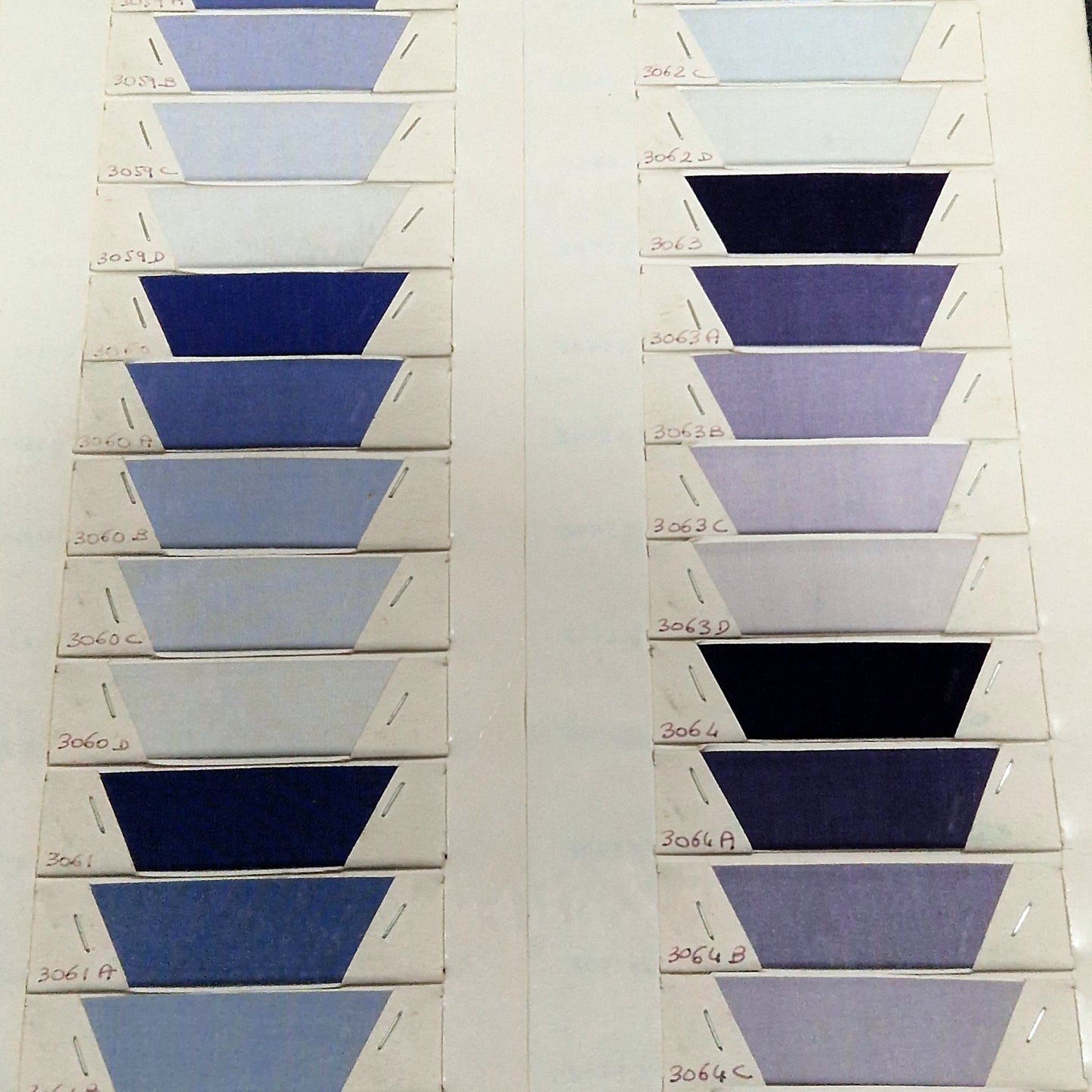 Nuancier textile « Impressions et Teintures de Tournon »