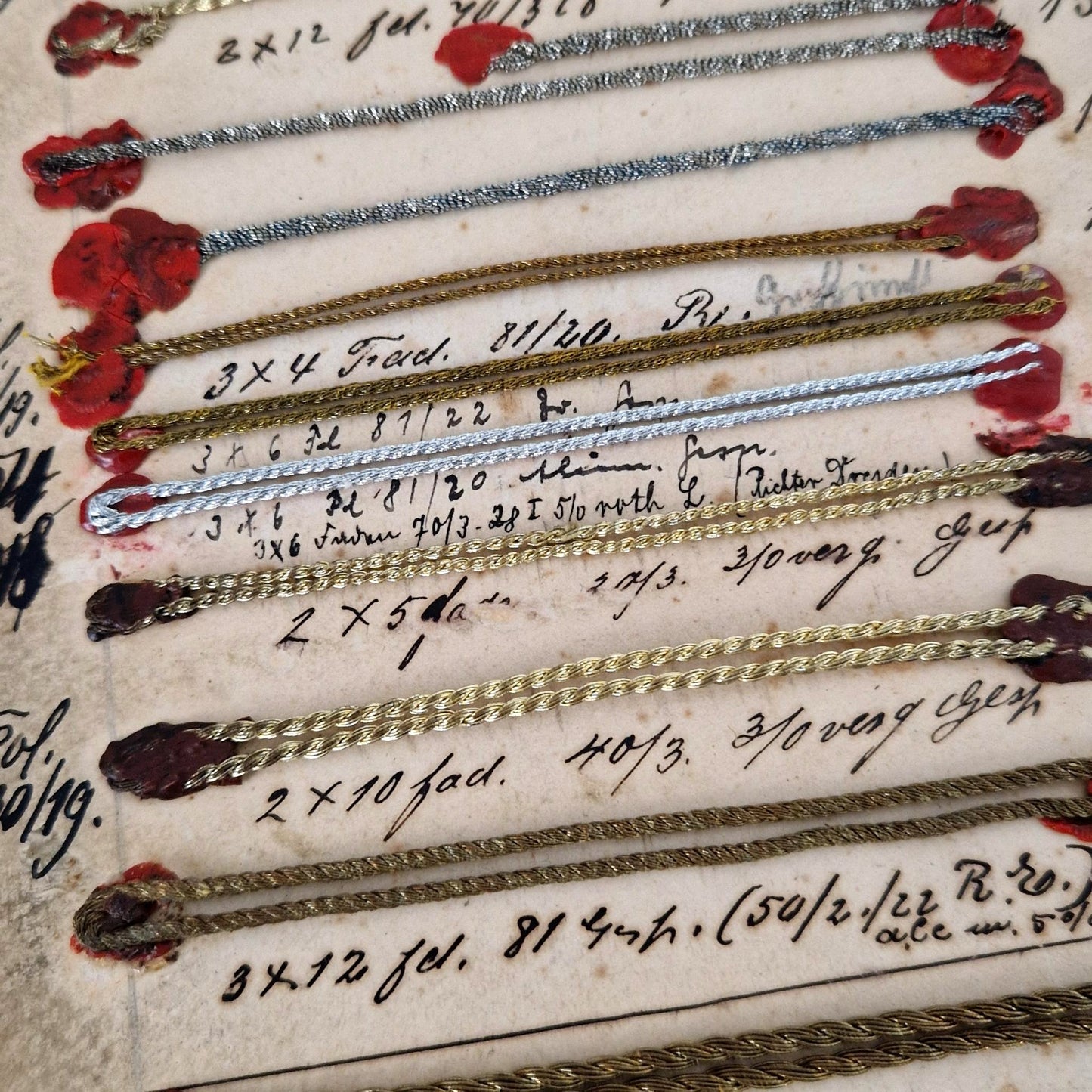 Panneau d’échantillons de cordons torsadés, XIXe