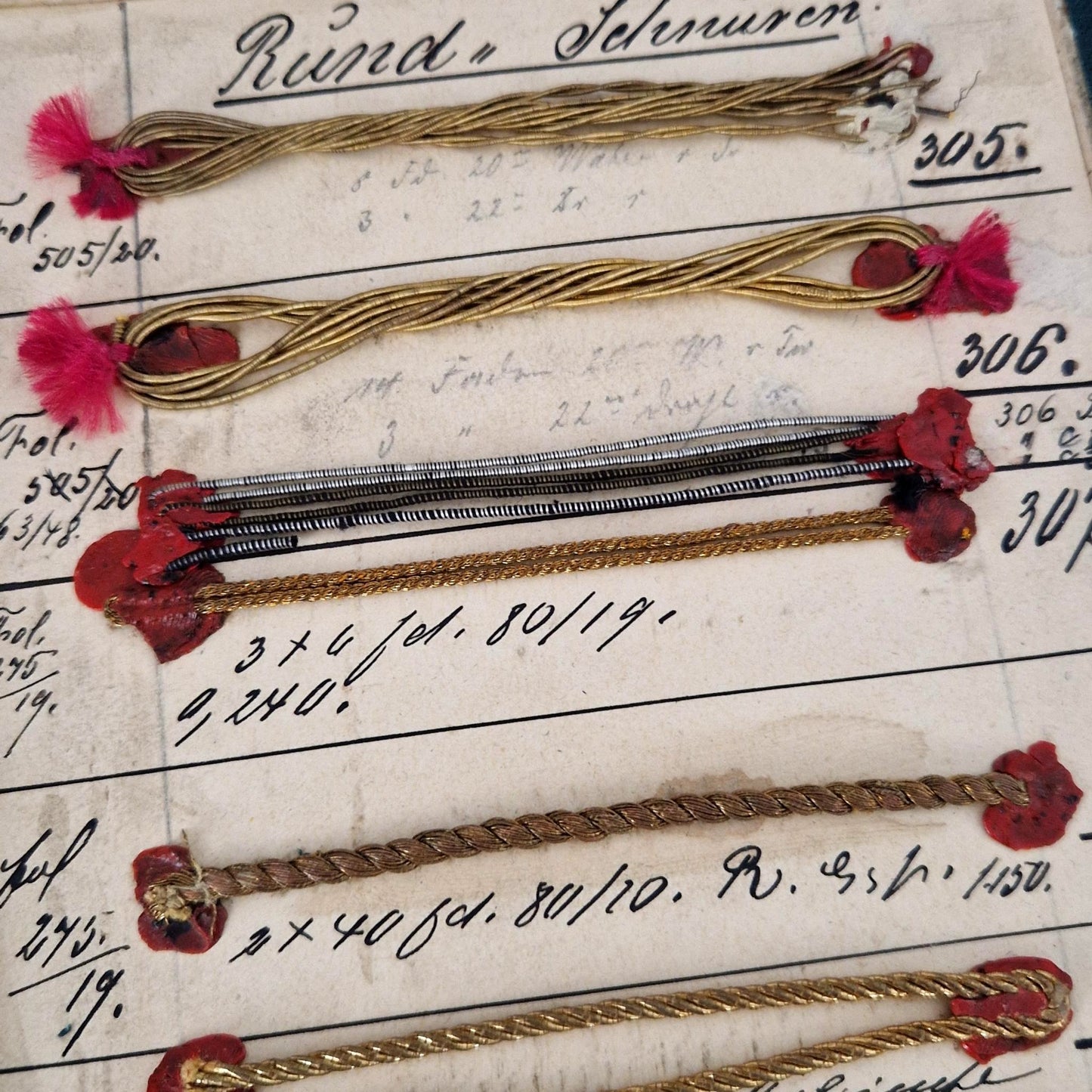 Ancienne planche d'échantillons « Cordonnets ronds »