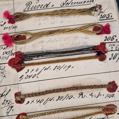 Ancienne planche d'échantillons « Cordonnets ronds »