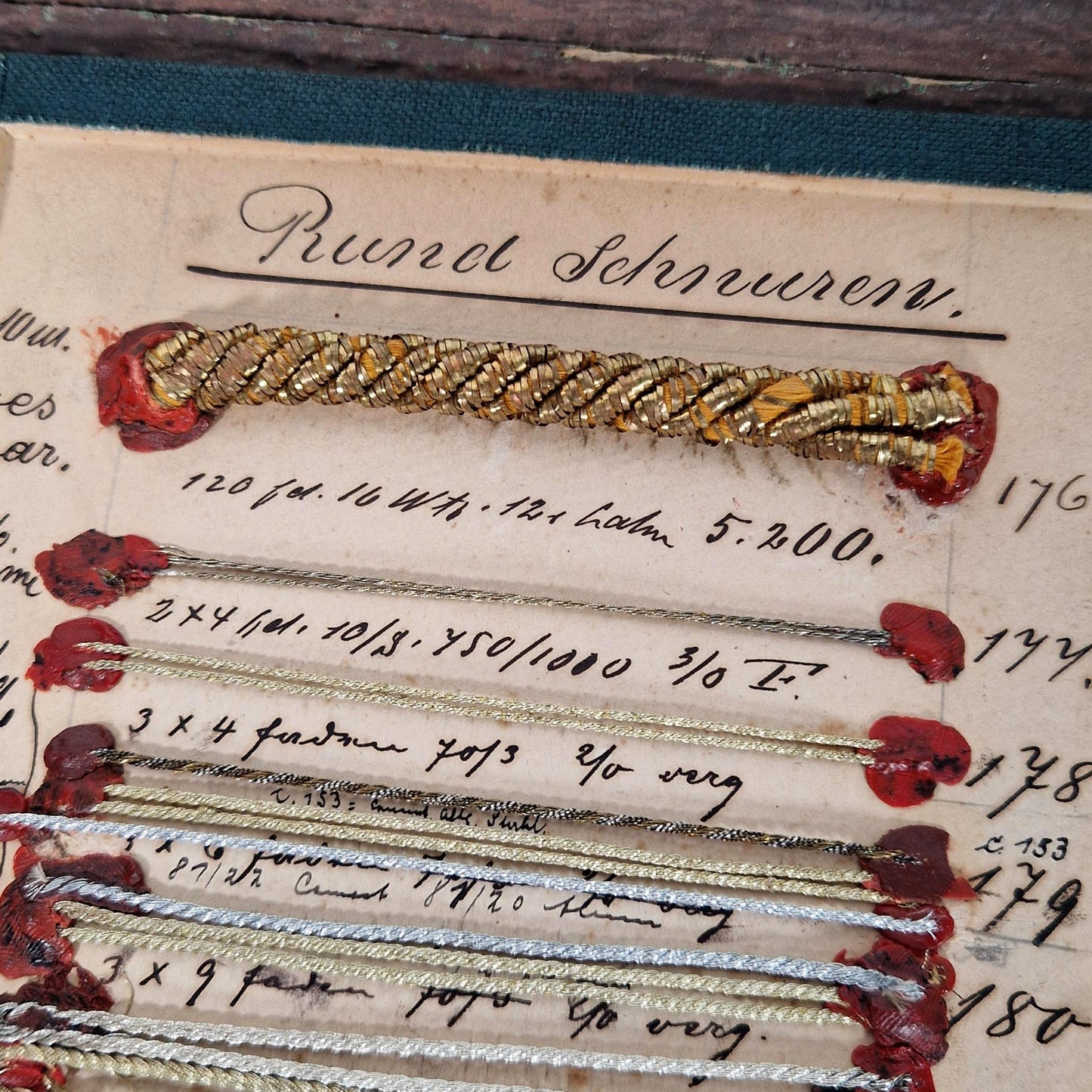 Passementerie, « Cordonnets métalliques et soutaches », XIXe