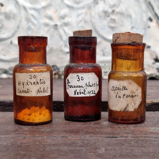 3 Flacons homéopathiques en verre ambré (l14)