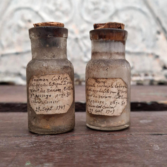 2 anciens flacons de laboratoire, Reims 1909 (l15)