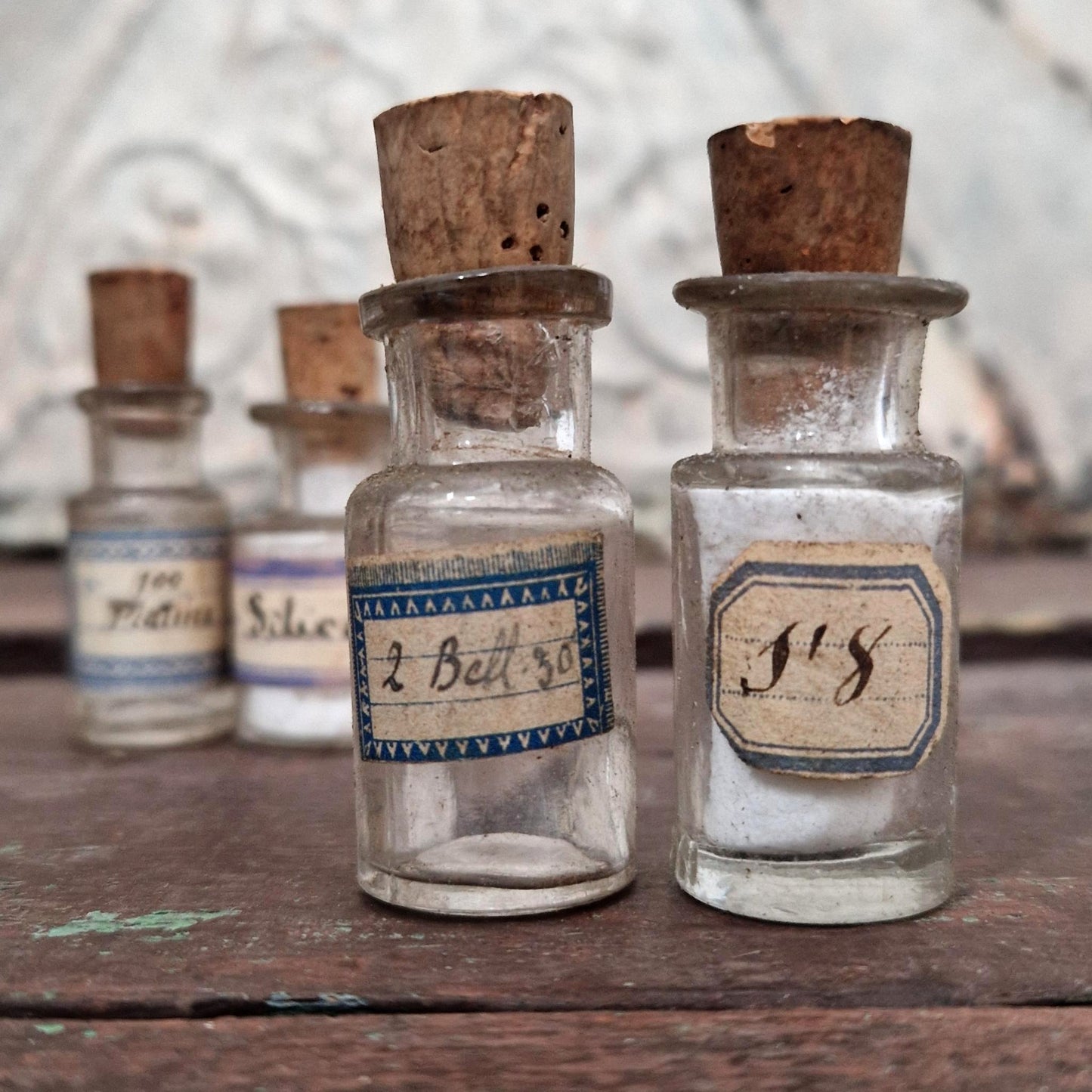 Set of 4 antique homeopathic vials (l17)