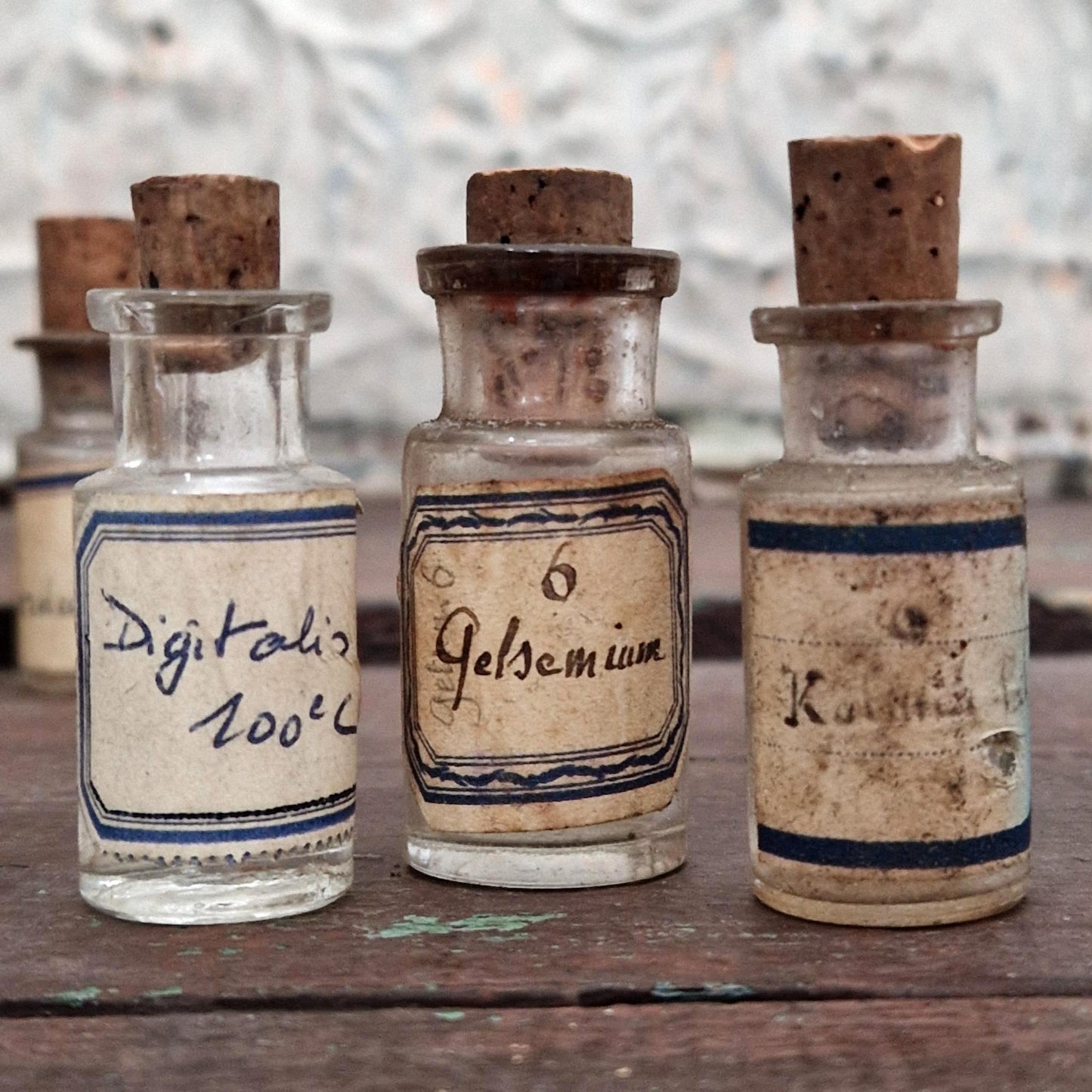 7 Flacons de pharmacie / homéopathie (l21)