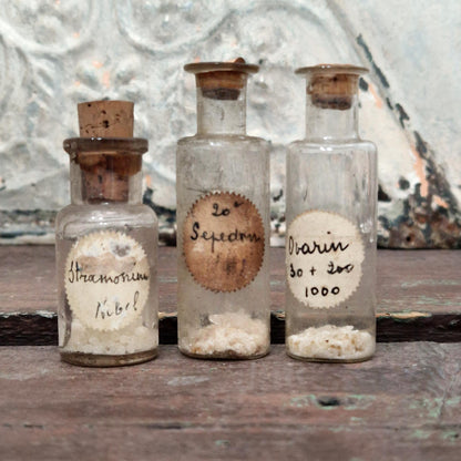 Fioles de laboratoire / officine homéopathique (l26)