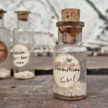 Fioles de laboratoire / officine homéopathique (l26)