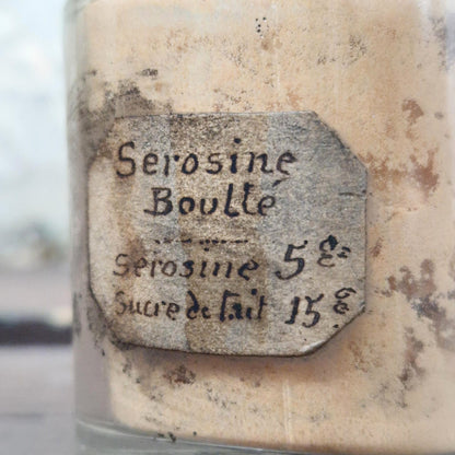 Vintage "Séroisine Boullé" medical bottle (f35)