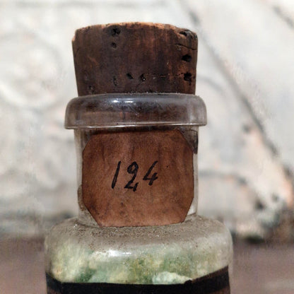 Vintage pharmaceutical bottle "Ferrous Sulfate" (f33)