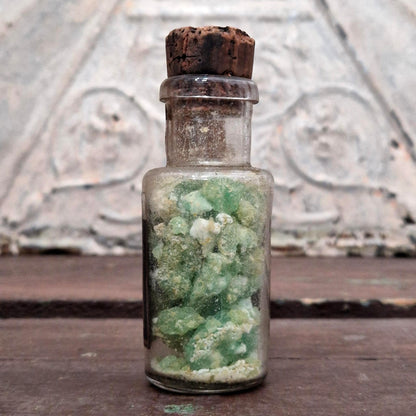 Vintage pharmaceutical bottle "Ferrous Sulfate" (f33)
