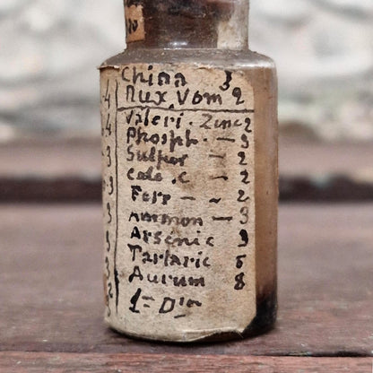 Superbe flacon « Préparation médicale composite  », 1920 (f31)
