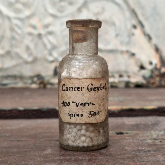 Old pharmaceutical bottle "Cancer" (f51)