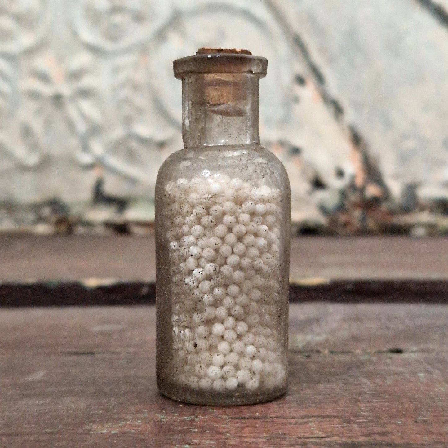 Old pharmaceutical bottle "Cancer" (f51)
