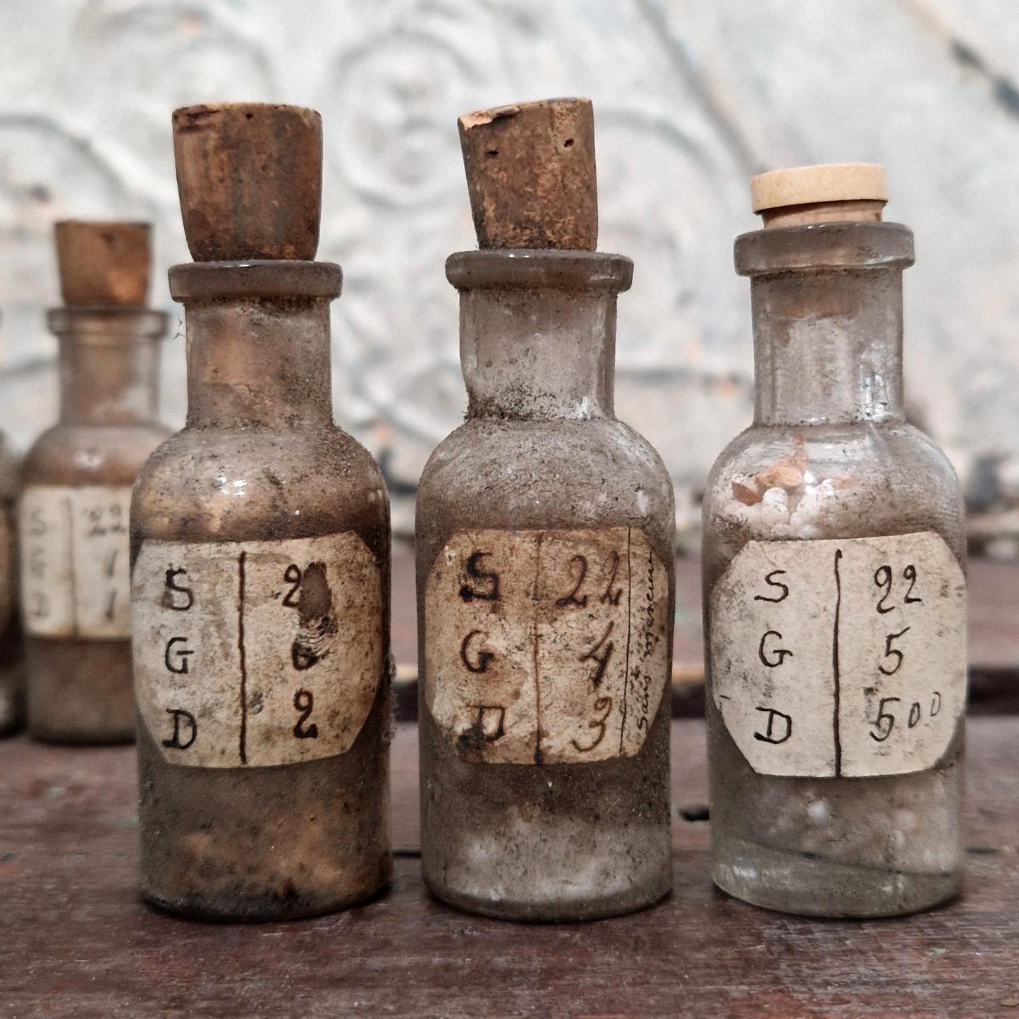 Antique bottles "S.G.D. numbered series" (l27)