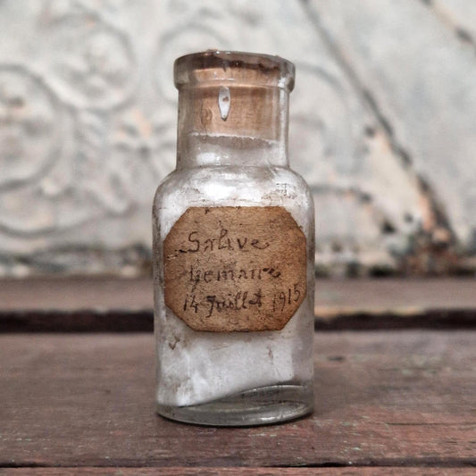 Scientific curiosity: Flask "Human saliva", 1915 (f28)