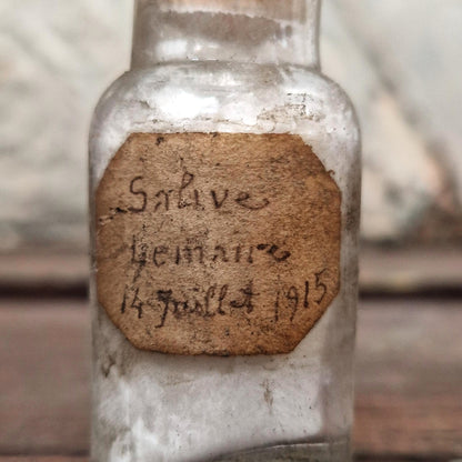 Scientific curiosity: Flask "Human saliva", 1915 (f28)