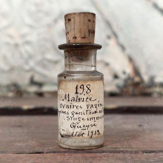 Vial "Matrix - Ovaries - Vagina - Genitalia", 1919 (f40)