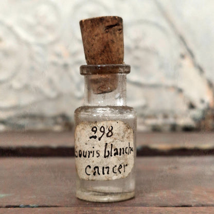 Lab flask "White mouse - Cancer", No. 298 (f3)