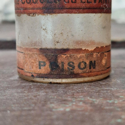 Flacon ancien « Teinture de Coques du Levant - Poison »