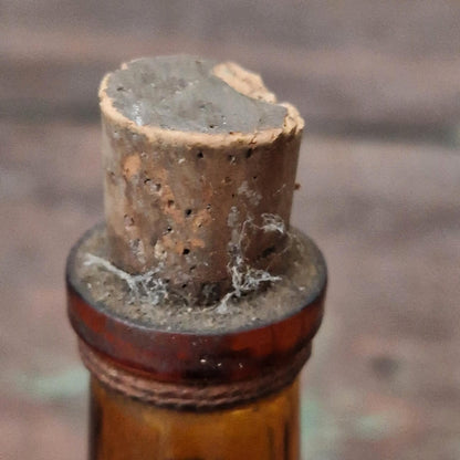 Old bottle "Huile de Jusquiame" (Henbane Oil), Pharmacie de Passy