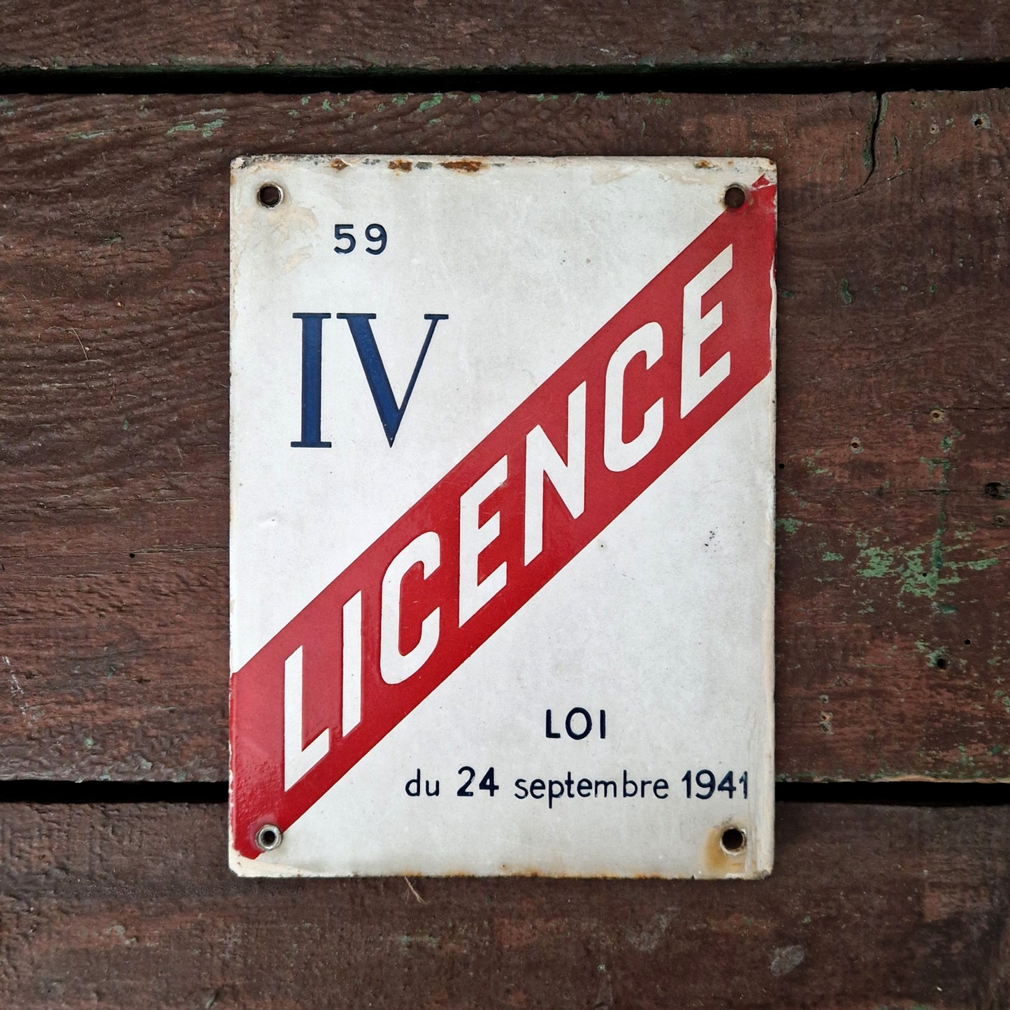 Ancienne plaque émaillée LICENCE IV - 59 (Nord)