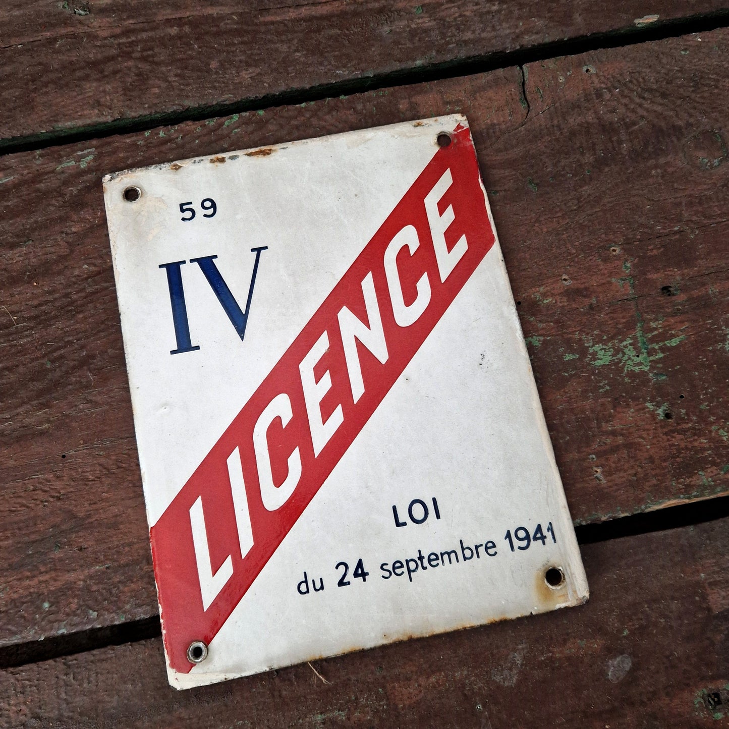 Ancienne plaque émaillée LICENCE IV - 59 (Nord)
