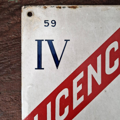 Ancienne plaque émaillée LICENCE IV - 59 (Nord)