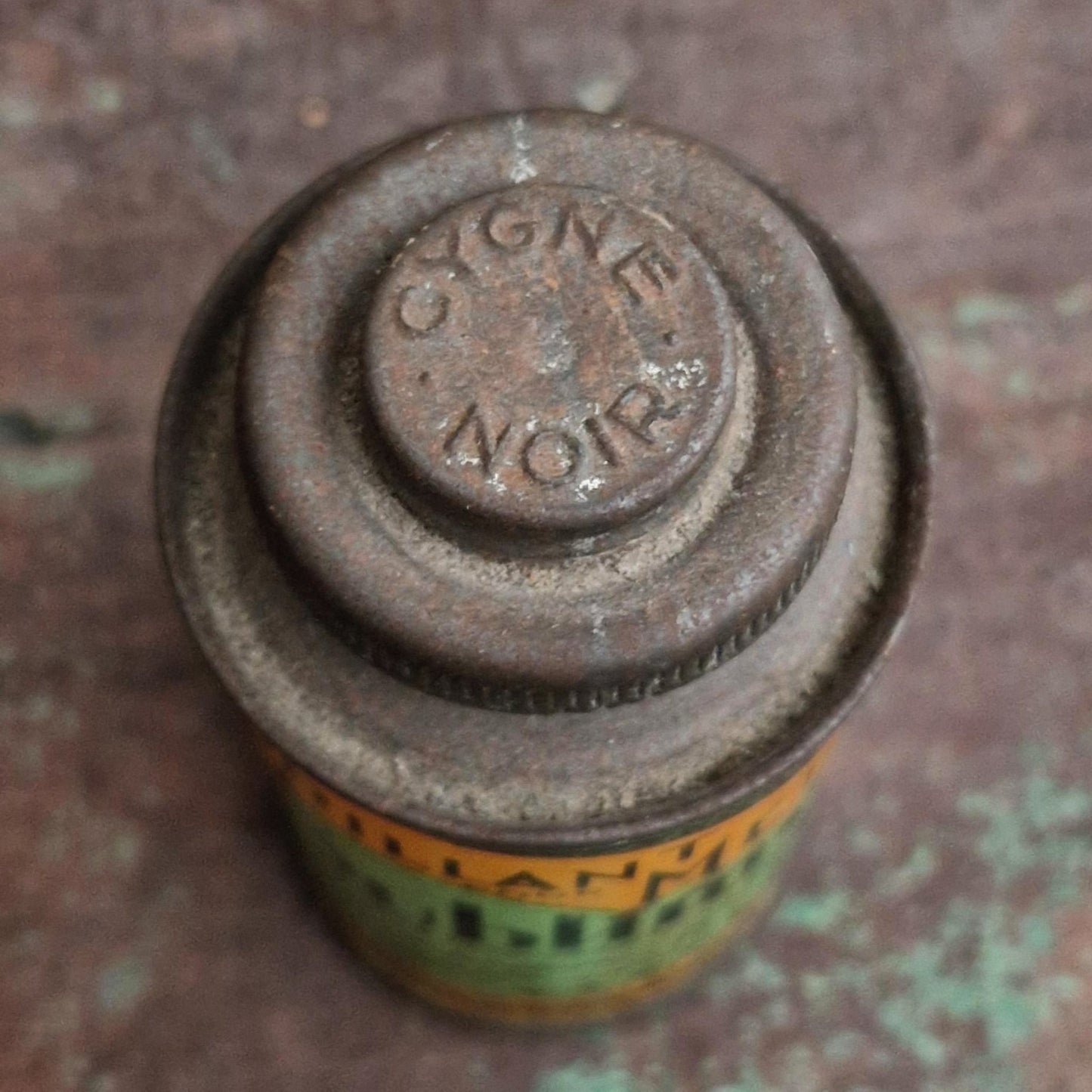 Boîte / Bidon ancien « Sublimor - Cygne Noir »
