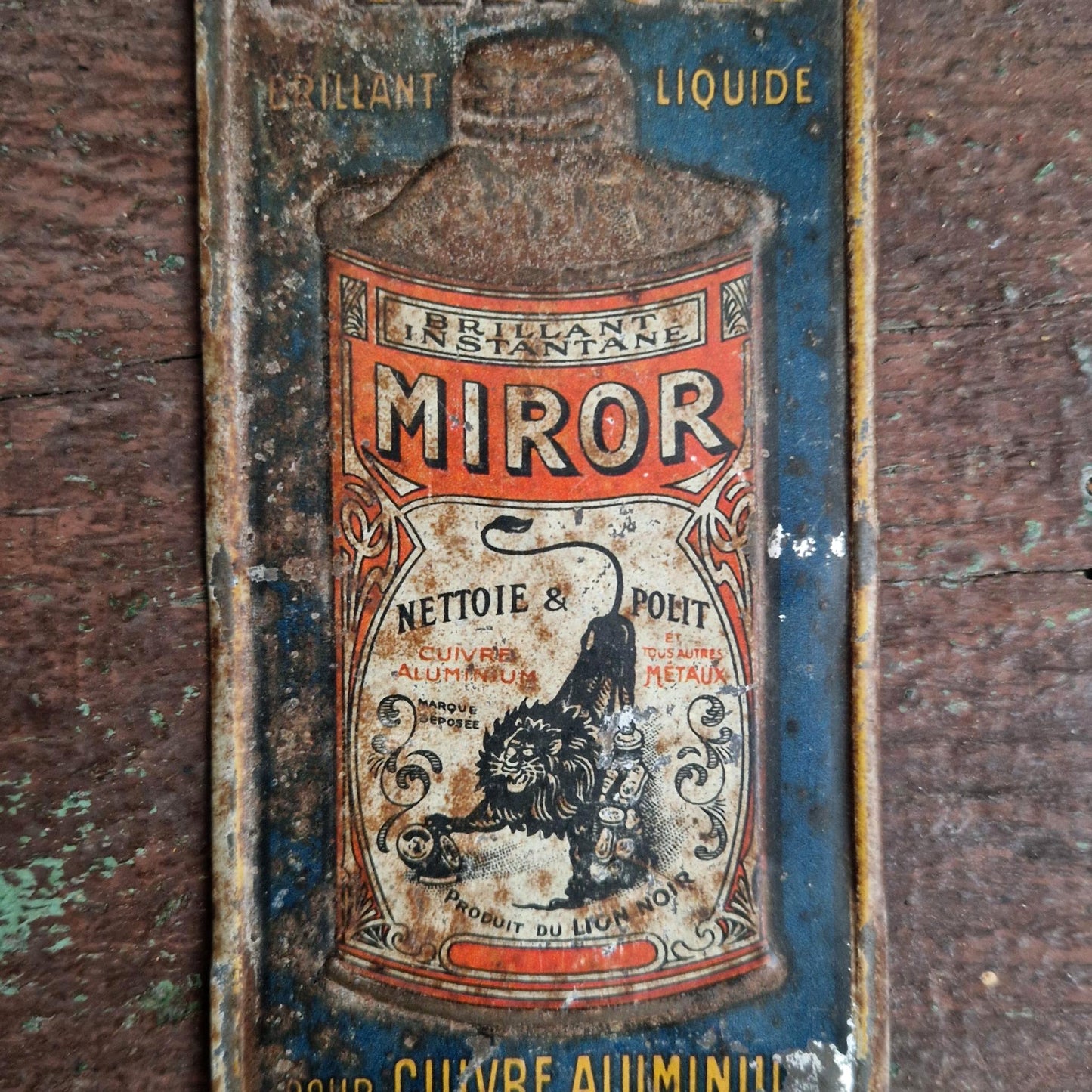 « Miror - Lion Noir », plaque de propreté