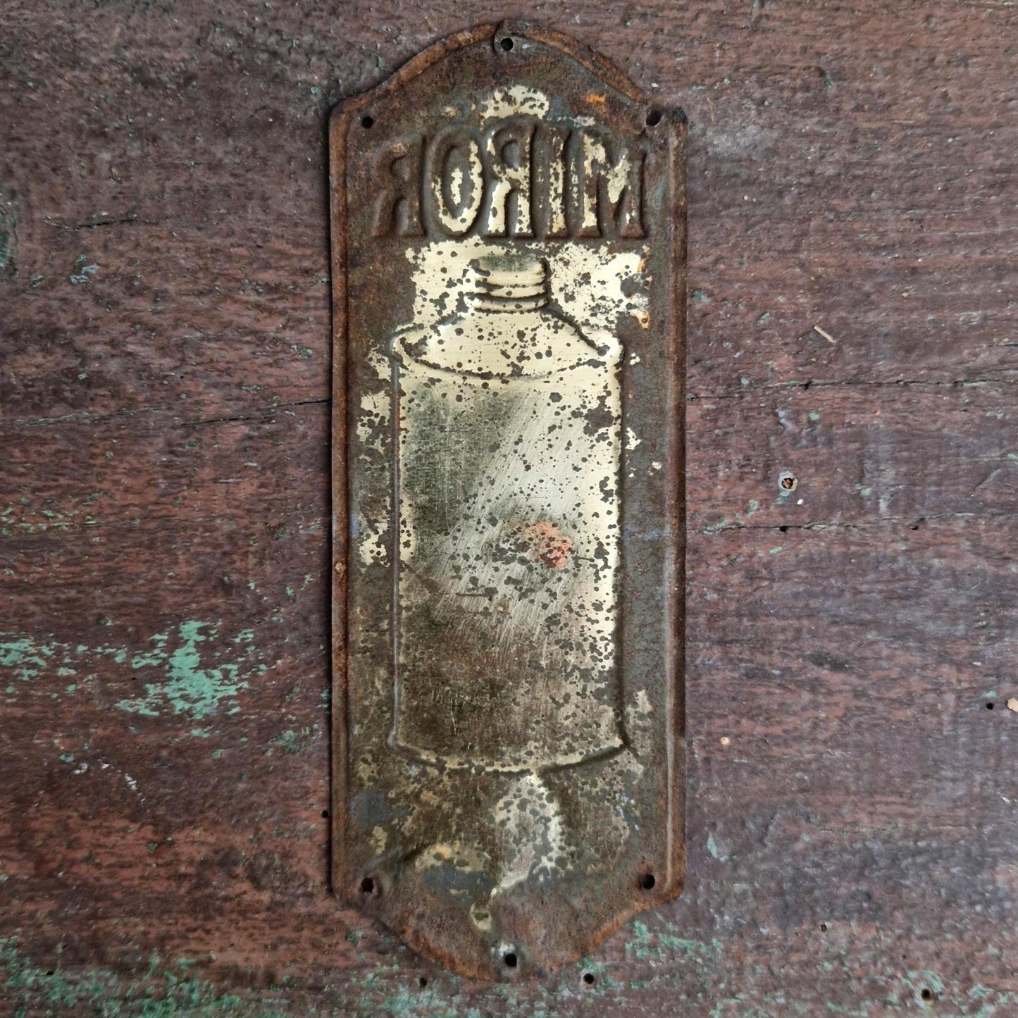 « Miror - Lion Noir », plaque de propreté