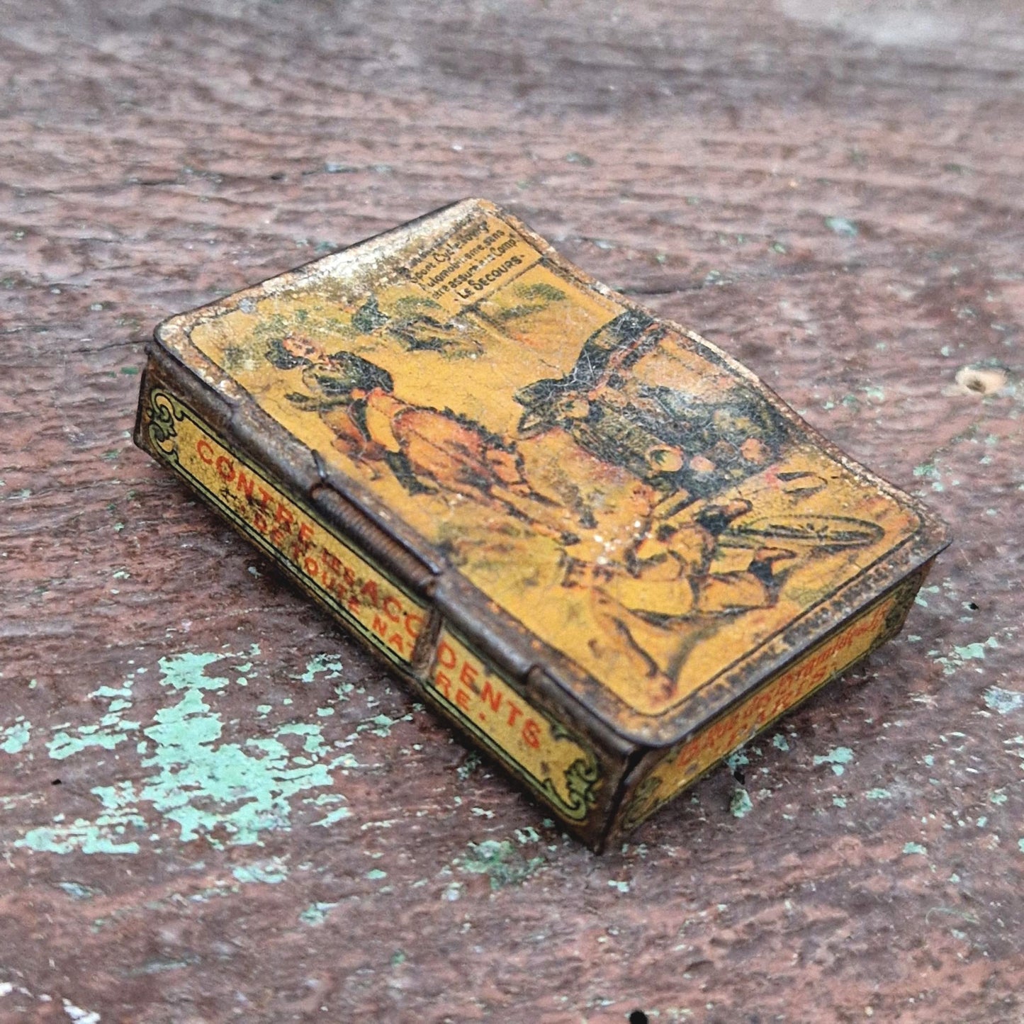 Rare boite pyrogène « Le Secours », Vers 1900