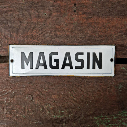 Ancienne plaque émaillée « Magasin »