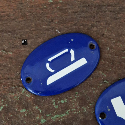 Anciennes plaques émaillées « Pictogrammes  »