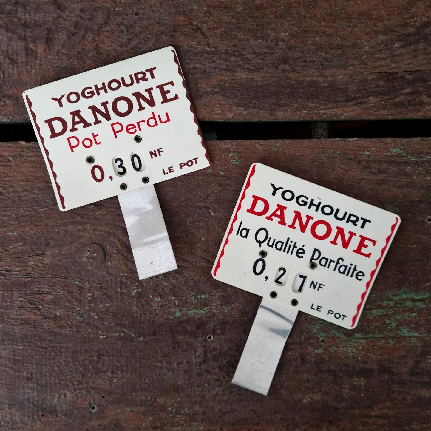 Plaque de prix ancienne « Yoghourt Danone »