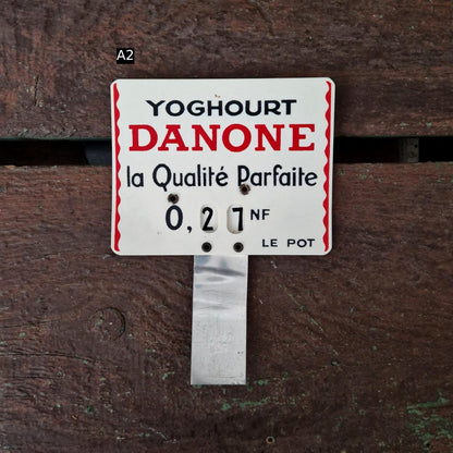 Plaque de prix ancienne « Yoghourt Danone »