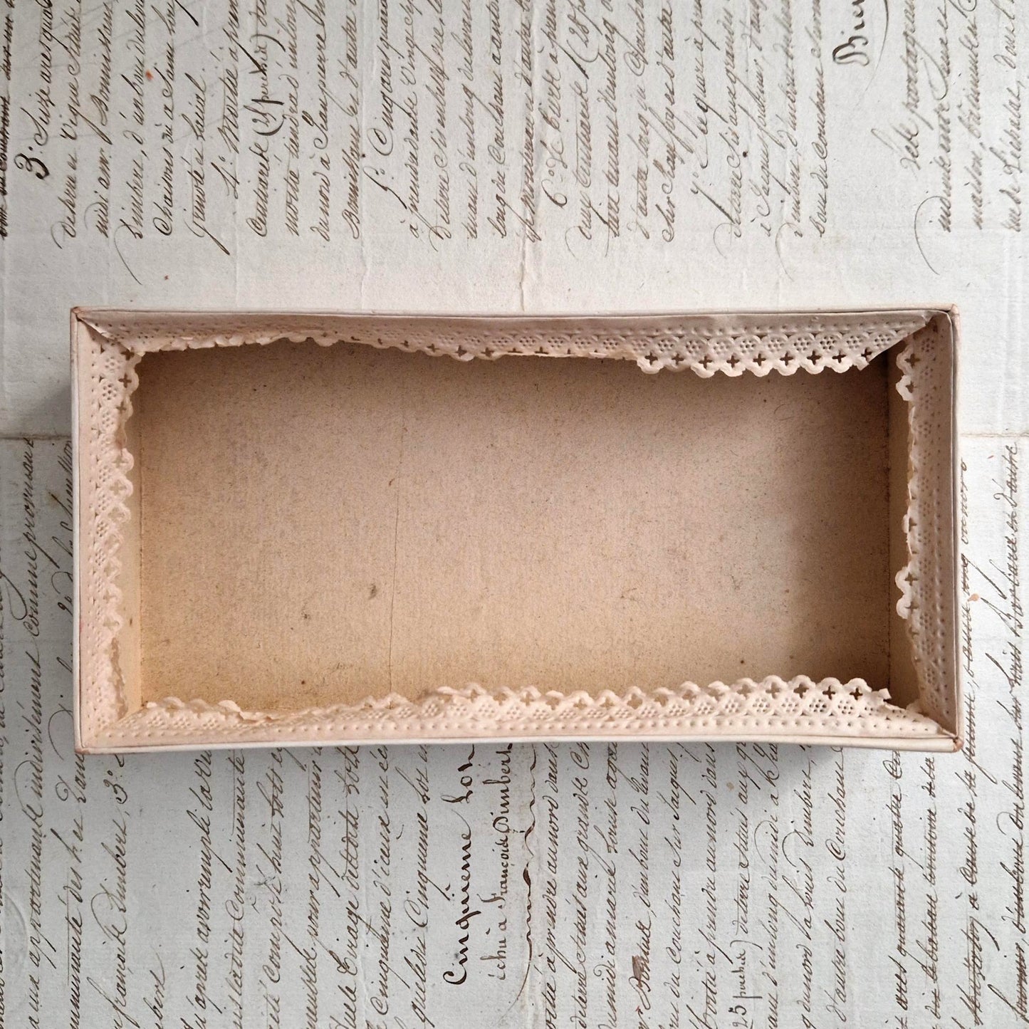 Rare antique "Bouquet Indien - Gellé Frères" box