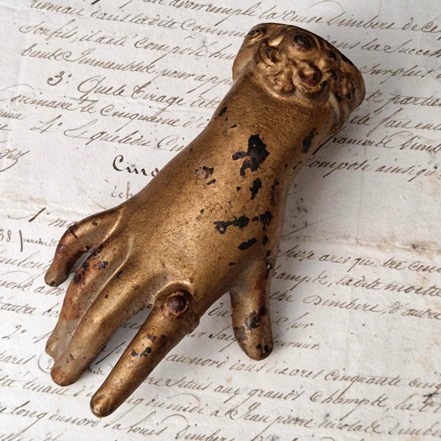 Paperweight depicting a Hand - Early 20th Century