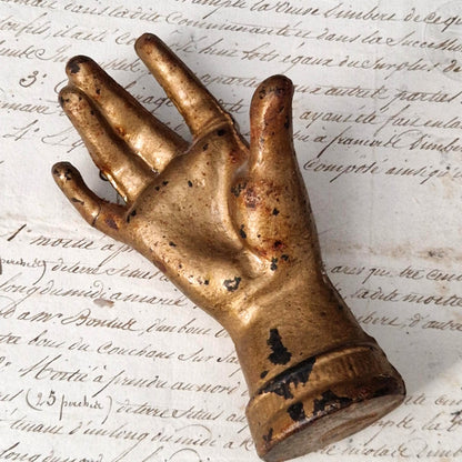 Paperweight depicting a Hand - Early 20th Century