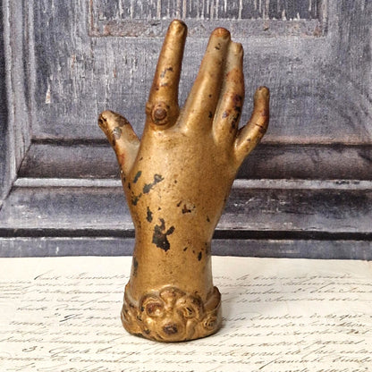 Paperweight depicting a Hand - Early 20th Century