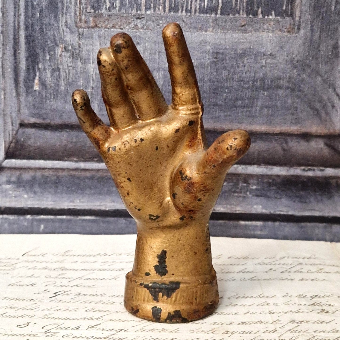 Paperweight depicting a Hand - Early 20th Century