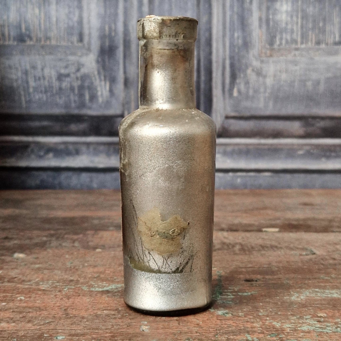 Flacon ancien « Couleur Métallique Préparée E.B.A. »