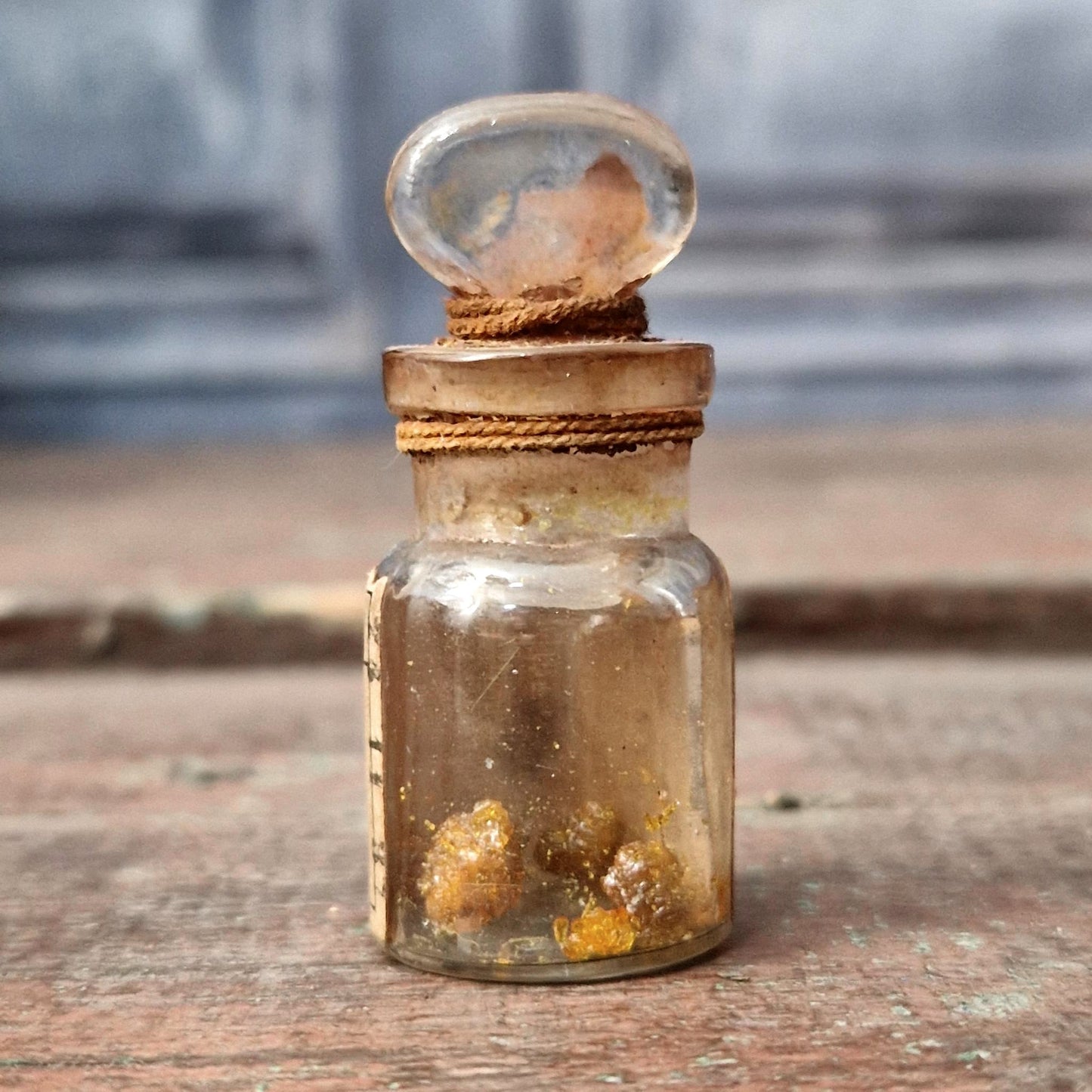 Miniature bottle "Brown Gold Chloride", circa 1920
