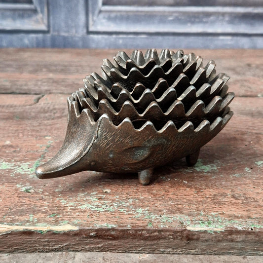 Nesting bronze hedgehog - Circa 1950-1960