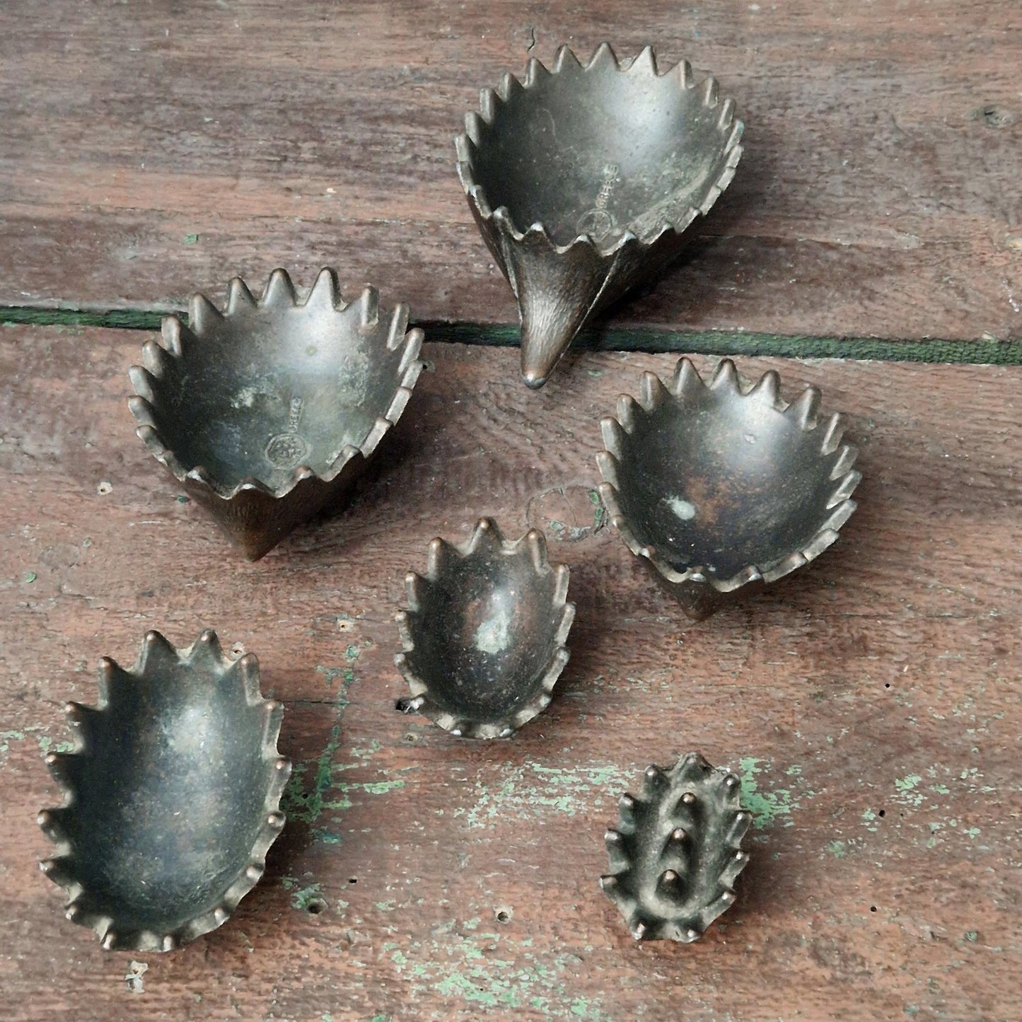 Nesting bronze hedgehog - Circa 1950-1960