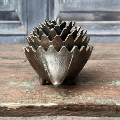 Nesting bronze hedgehog - Circa 1950-1960